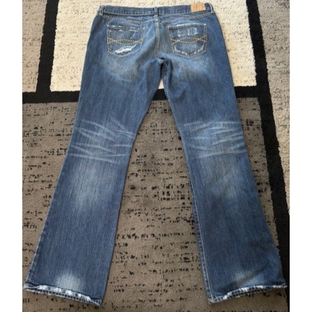 Abercrombie & Fitch Distressed Bootcut Jeans Size 12R Medium Wash Denim W31 L33 - Picture 9 of 10